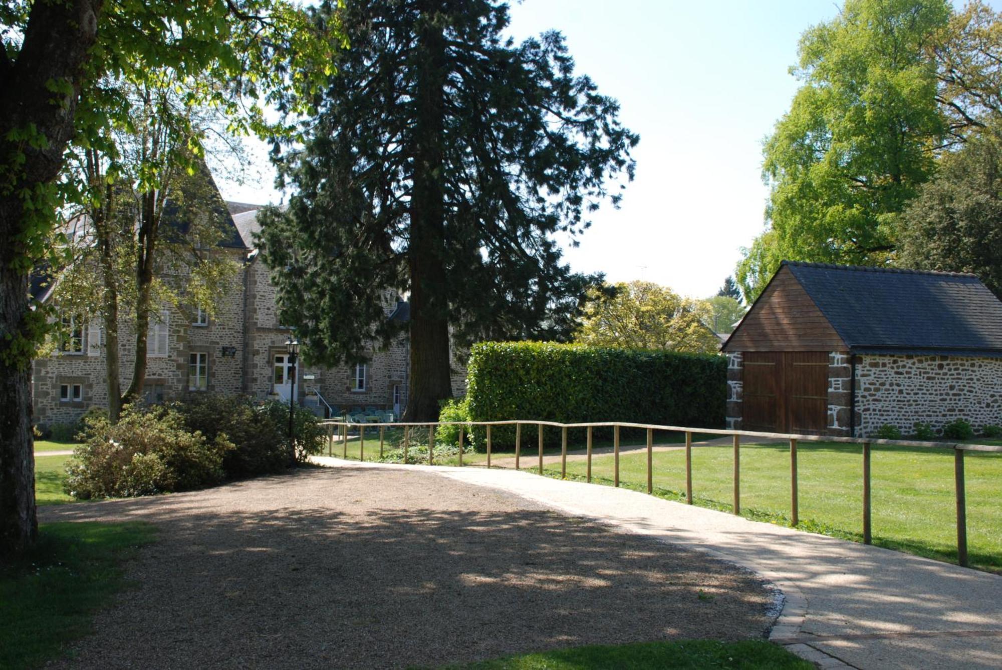 Chateau Du Bourg Saint-Denis-de-Gastines Luaran gambar